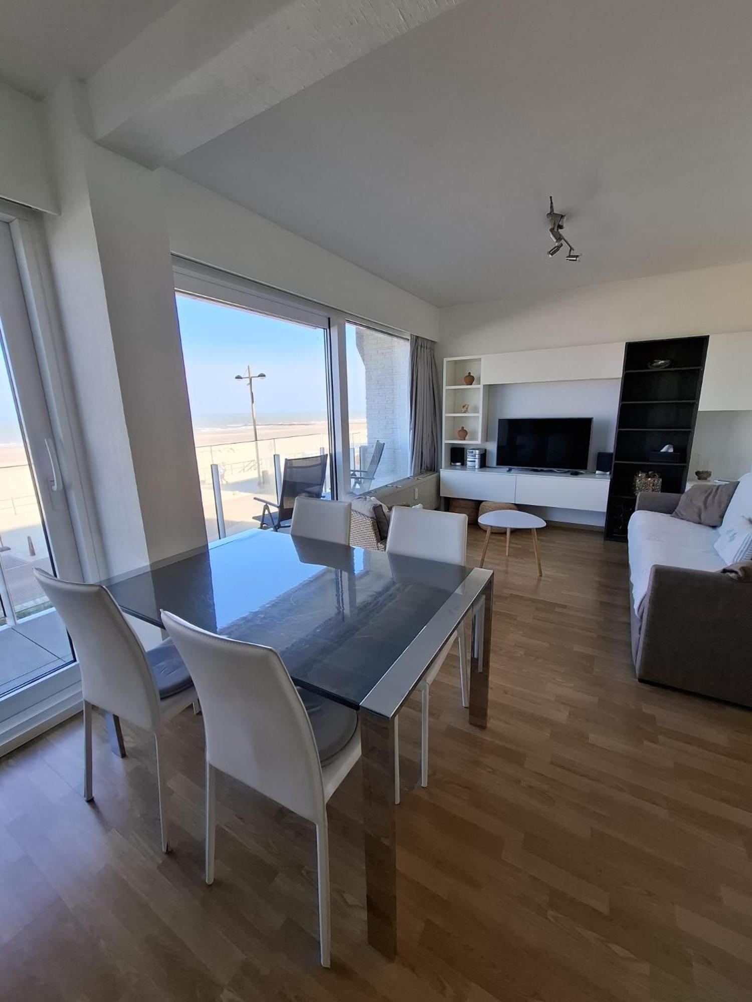 North Sea View Studio With Parking Middelkerke Luaran gambar
